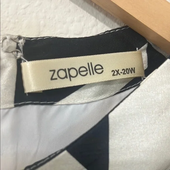 Zapelle Geometric Black and White Midi Dress - Picture 3 of 9